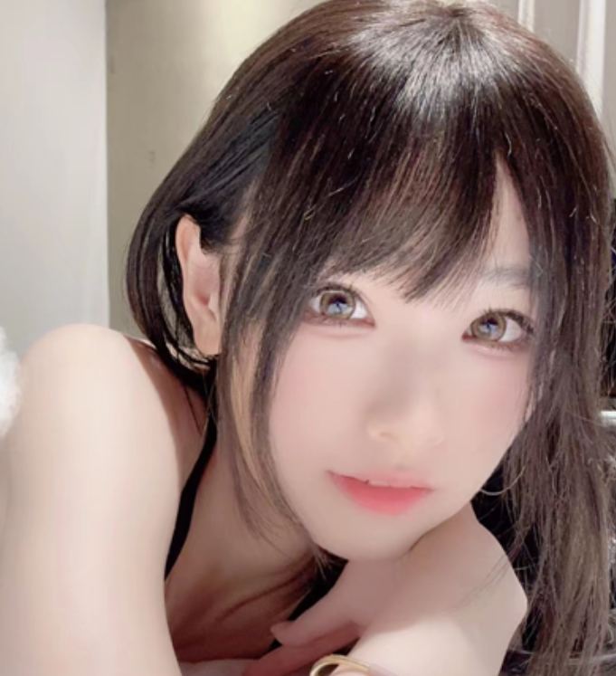 草莓粥粥超甜舰长福利94V2.04G云盘珍藏