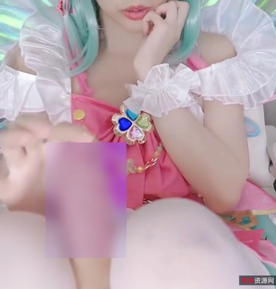 视频合集丝足OnlyFans铃木美咲150部359g太诱人