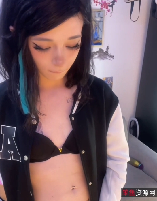 百度云资源伪娘puppygirl孟潞249部51.3G女仆装泡咖啡撅臀+丝袜勒肉痕+后推车转头眼神杀