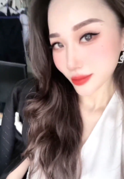 抖音C姨大哥合作珍藏视频8部409M御姐范十足