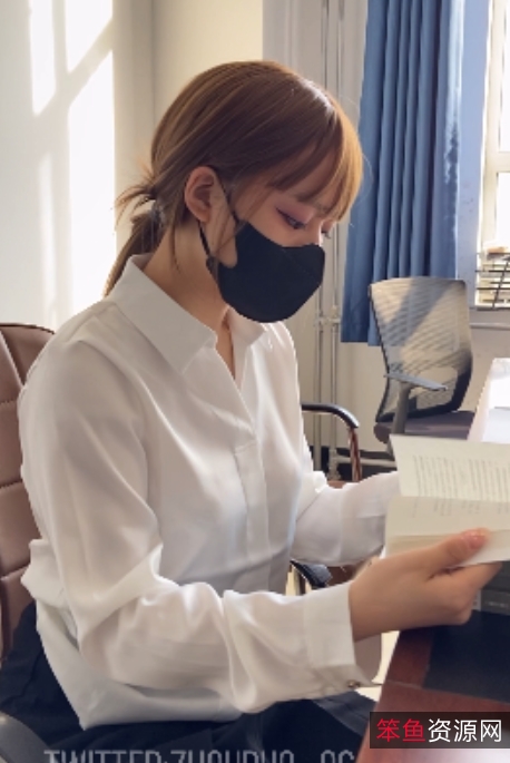 易直播若若老师灰色丝袜会员视频1V2.3G太润了