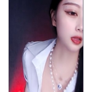 斗鱼皮卡欣儿超火级定制热舞15V982M千元福利