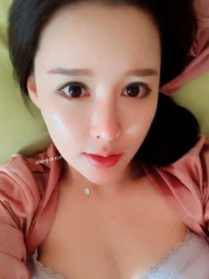 爱丝索菲空档丝袜小玩具私拍5V合集60M宅男狂喜