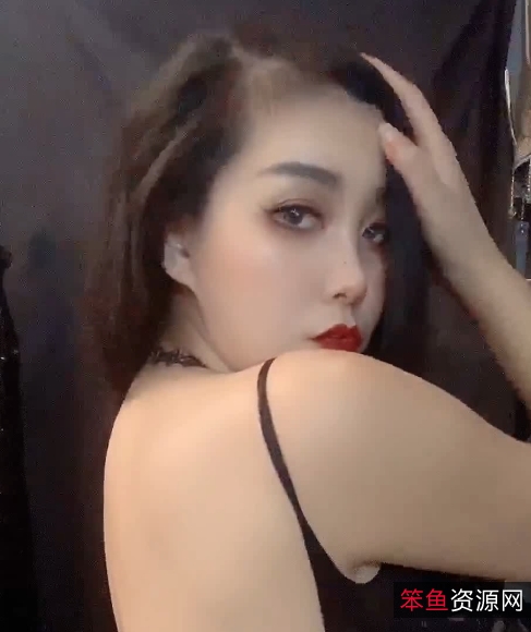 瞬间爆炸60部抖舞合集7.8G快手辣翻全网