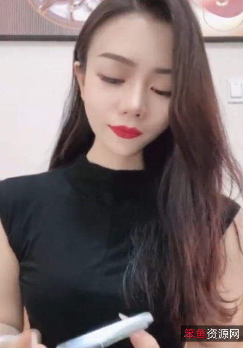 鱼鱼长腿老板娘12部17G优质御姐