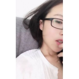 **眼镜主播夜夜深夜合集23V8.3G够骚**