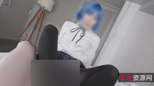 推特Aliceholic13互动33套52.6G太会玩了