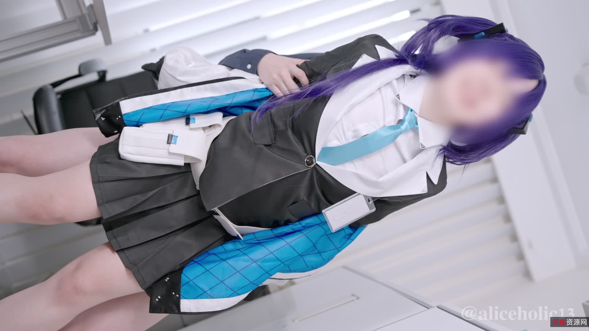 推特Aliceholic13互动33套52.6G太会玩了