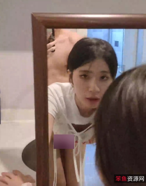 妍妍校园反差私拍17V黑长直水手服613M珍藏版