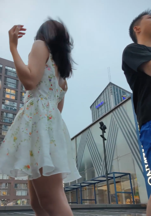 街拍KXCD抄底系列20V1.6GB绝密展示