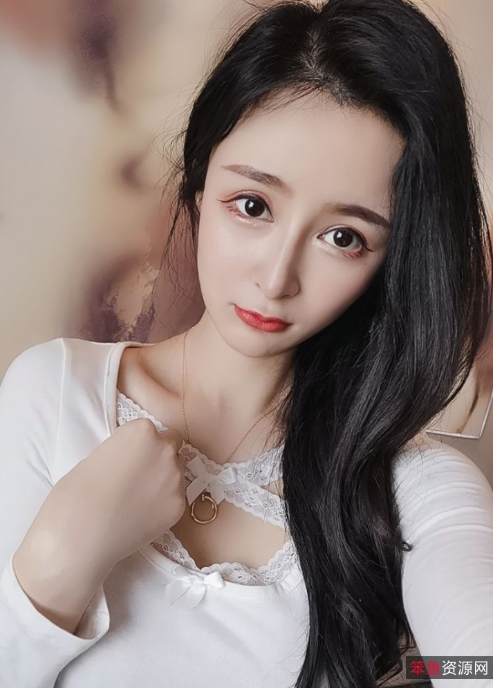 空姐蔓CC私房视频1.86G真实服装诱惑